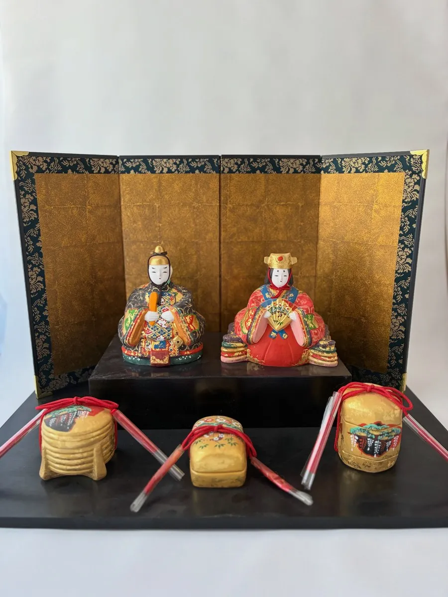 ぎゃらりぃ佳日🎎 令和8年10月17日 題名　佳日雛（小） 香合　貝桶　硯箱　貝桶